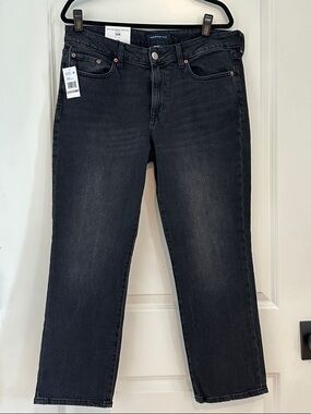 NWT Aero ( Aeropostale) mid rise ankle straight stretch  Jeans